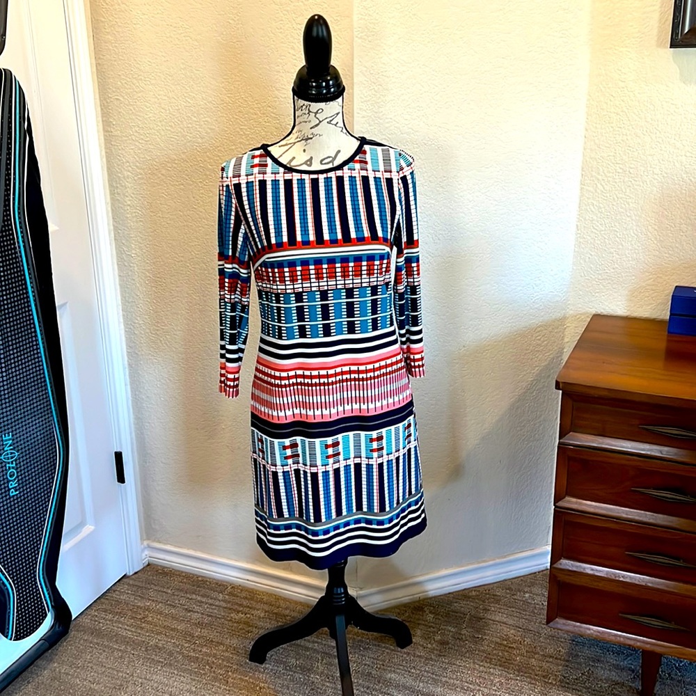 Eliza J 8P 3/4” sleeve geometric pattern dress.